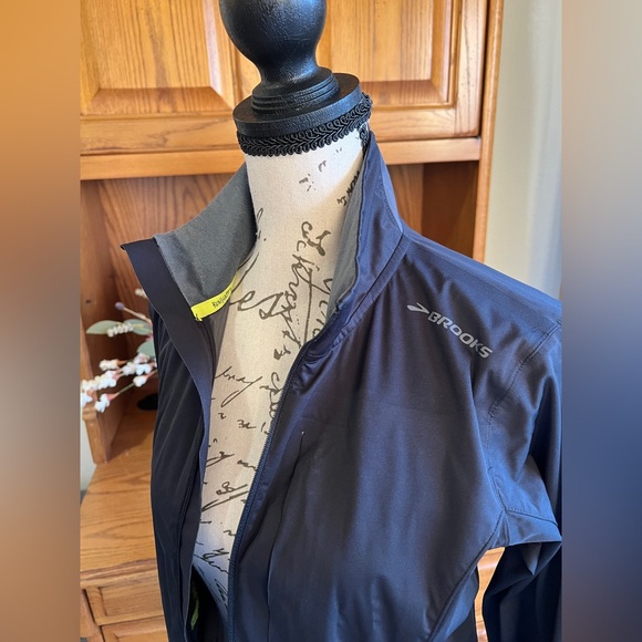 Brooks Women's Run Happy Drift Running Jacket Windbreaker - XS - Picture 2 of 12